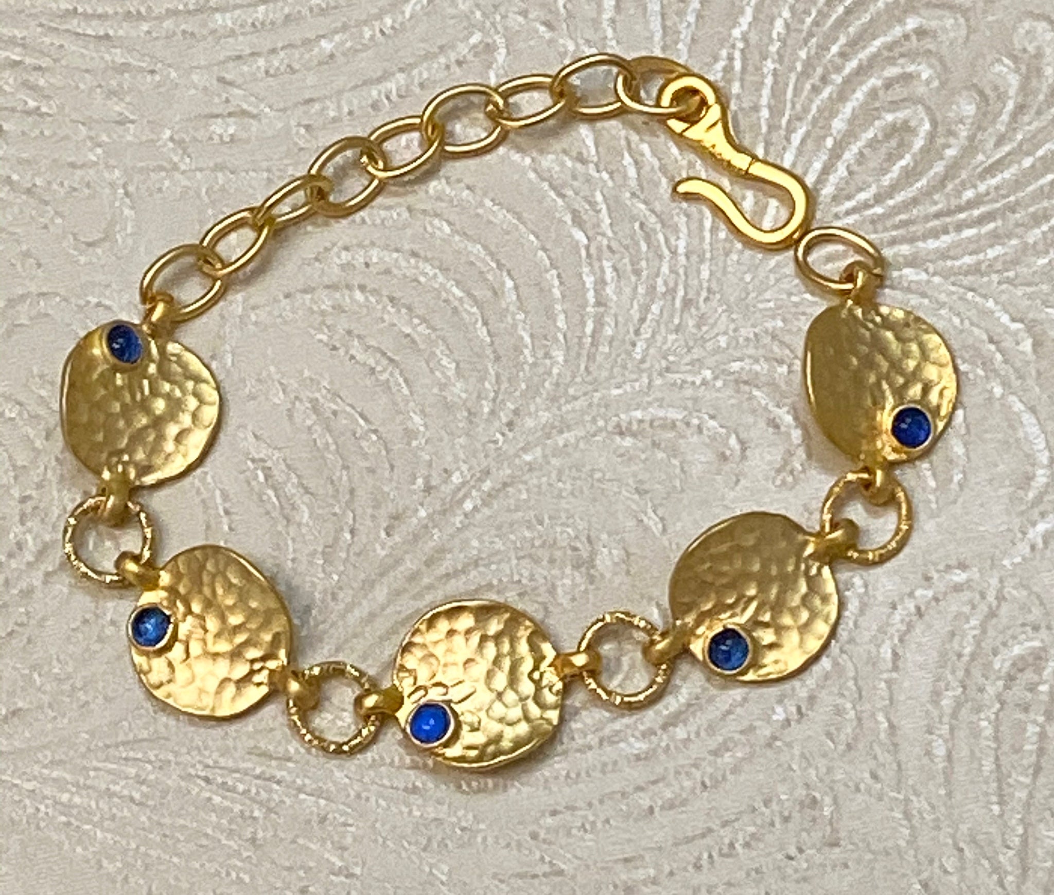 Disc & Chain-Style, 22K Matte Gold Plated Bracelet