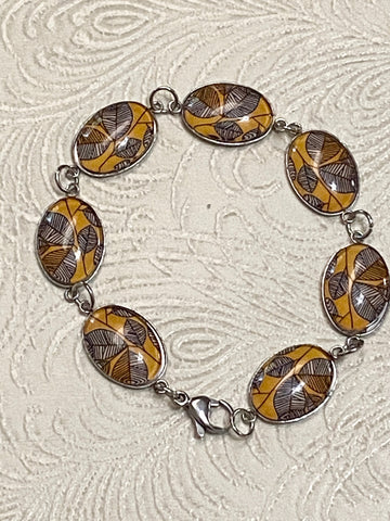 Gold & Black Leaf Design Cabochon Link Bracelet