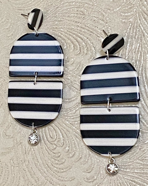 Retro / Mod Black & White Horizontal Stripe Oval Split Earrings