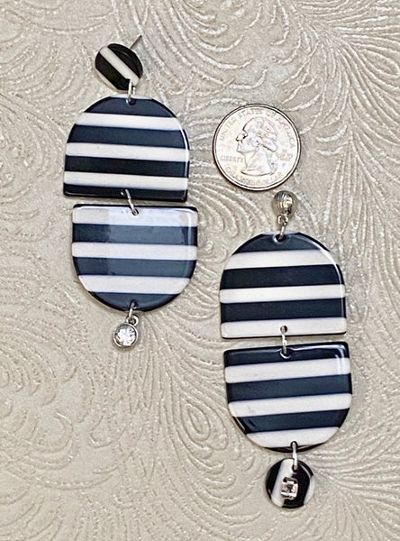 Retro / Mod Black & White Horizontal Stripe Oval Split Earrings