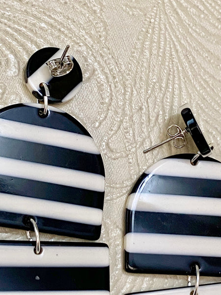 Retro / Mod Black & White Horizontal Stripe Oval Split Earrings